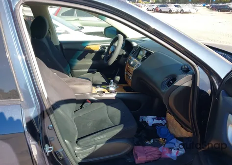 2014 Nissan Pathfinder S из США, поврежденный, VIN 5N1AR2MM0EC642304